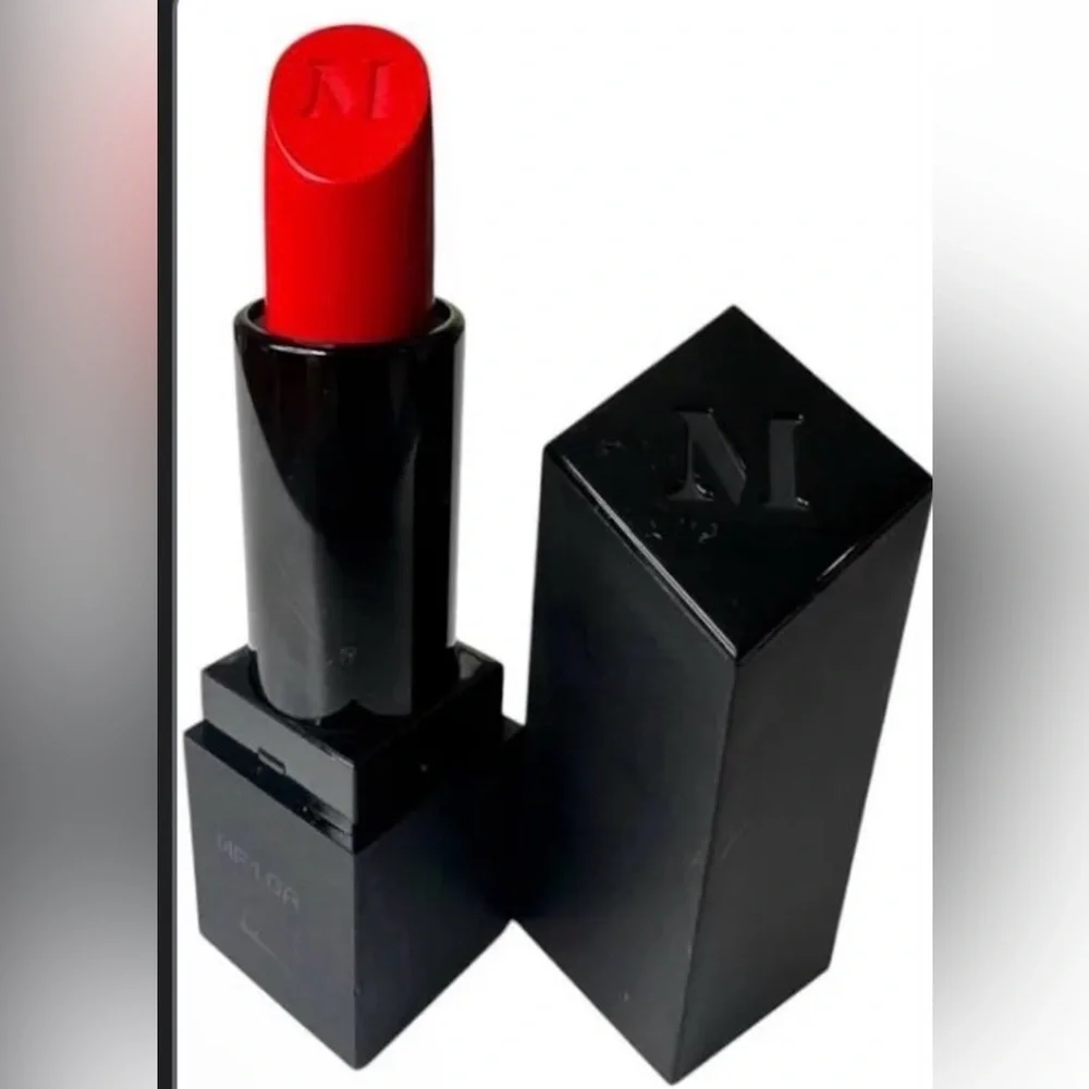Morphe HOT SHOT Vibrant Red Cream Lipstick - Women Makeup
